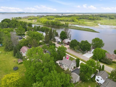 This beautiful character home features 4 bedrooms and 2 full - photo 38