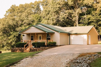 Great 3-bedroom, 2-bath home in a very secluded area in the - photo 39