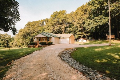 Great 3-bedroom, 2-bath home in a very secluded area in the - photo 40