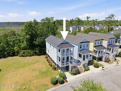 Beautiful Charleston-style home offering 3 bedrooms and 2.5 - photo 4