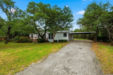Move-in ready Hill Country home just minutes from Canyon Lake in - photo 7