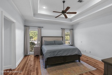 Waterfront home on a large lot in Lake Caroline, complete with a - photo 20