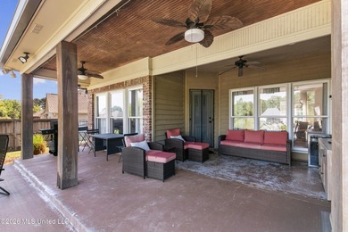 Waterfront home on a large lot in Lake Caroline, complete with a - photo 23