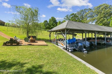 Waterfront home on a large lot in Lake Caroline, complete with a - photo 31