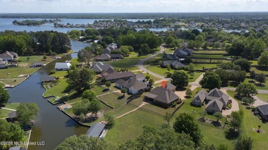 Waterfront home on a large lot in Lake Caroline, complete with a - photo 35