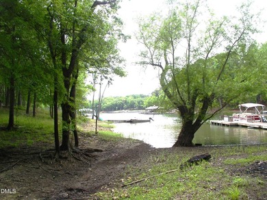 Discover your perfect lake getaway in the premier, upscale - photo 3