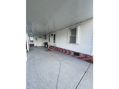 Beautiful corner lot home with great curb appeal and a welcoming - photo 10