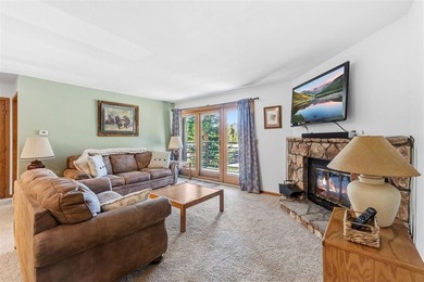Ideally located in Wildernest, this updated 2-bedroom condo - photo 1