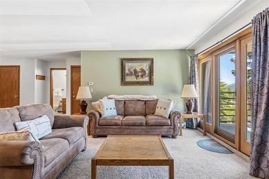 Ideally located in Wildernest, this updated 2-bedroom condo - photo 4