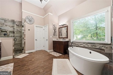 Welcome to luxury living in the prestigious Towne Lake Hills - photo 37