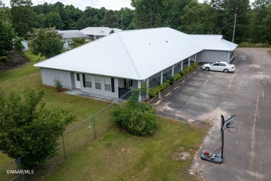 Click our 3D TOUR link! Great price on this versatile property