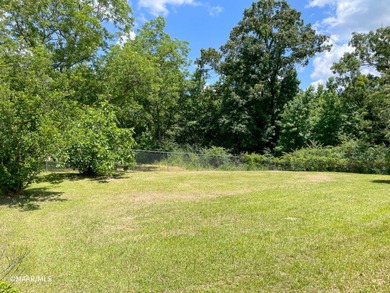 Click our 3D TOUR link! Great price on this versatile property