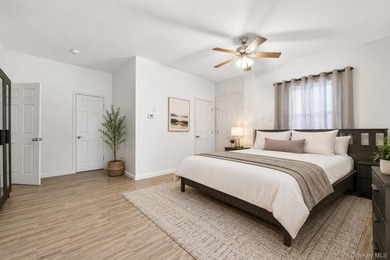 Welcome to this spacious and well-maintained 2-bedroom brick - photo 11