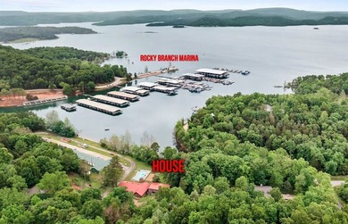 Lake Front!!! Turnkey House - Sold furnished with everything - photo 16