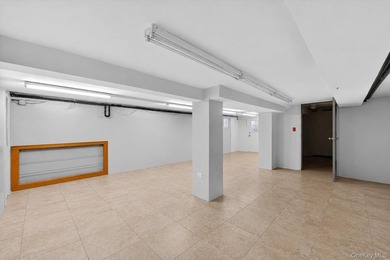 Welcome to this spacious and well-maintained 2-bedroom brick - photo 16