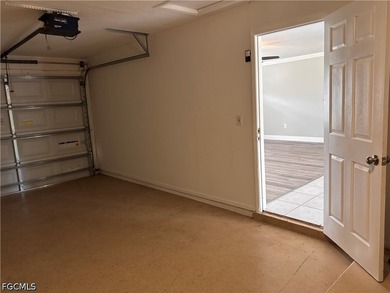 Located on an OVERSIZED GULF ACCESS LOT is this updated, ready - photo 28
