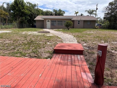 Located on an OVERSIZED GULF ACCESS LOT is this updated, ready - photo 29