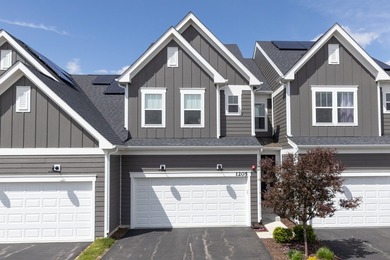 (private lake, pond, creek) Townhome/Townhouse Active Under Contract in Naperville Illinois