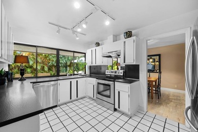 Priced to Sell! This is your Opportunity in Jacaranda Country - photo 12