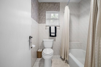 Priced to Sell! This is your Opportunity in Jacaranda Country - photo 29