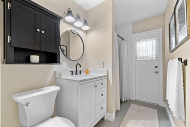 Priced to Sell! This is your Opportunity in Jacaranda Country - photo 32