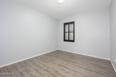 STUNNING VIEWS OF THE ENTIRE VALLEY!! Situated in a quaint - photo 36