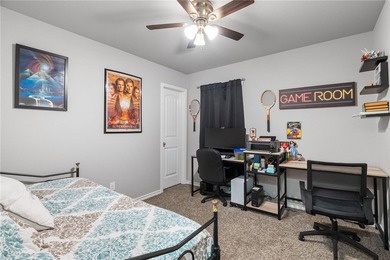 BELOW market value, looking at homes in London ISD, take a look - photo 4