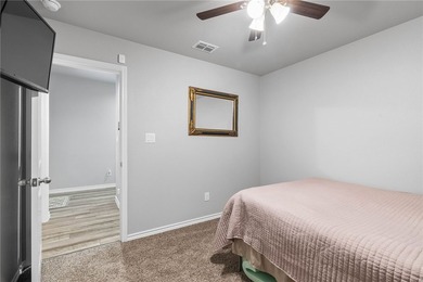 BELOW market value, looking at homes in London ISD, take a look - photo 5
