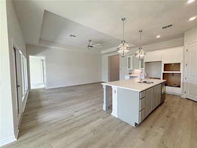 Welcome to 8174 Luz de Luna, a beautifully designed home - photo 7