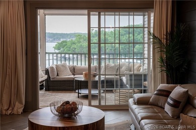 Stunning remodeled top-floor condo in a prime Lake Ozark - photo 13