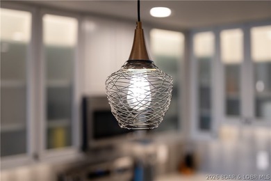 Stunning remodeled top-floor condo in a prime Lake Ozark - photo 14
