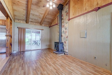 Welcome to 184 Bennett Avenue - A Beautifully Updated Ranch with - photo 17