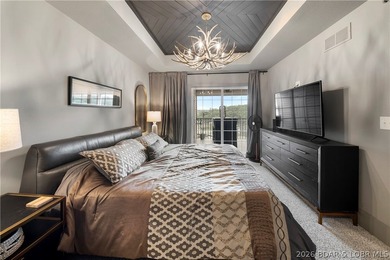 Stunning remodeled top-floor condo in a prime Lake Ozark - photo 20