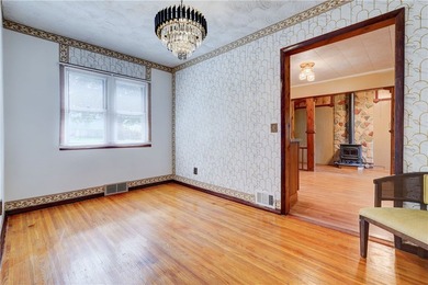 Welcome to 184 Bennett Avenue - A Beautifully Updated Ranch with - photo 20