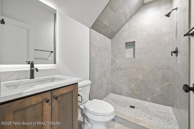 Discover elevated mountain living in this brand-new custom home - photo 20
