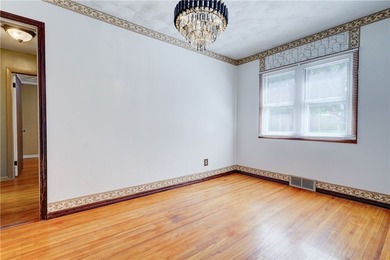 Welcome to 184 Bennett Avenue - A Beautifully Updated Ranch with - photo 21