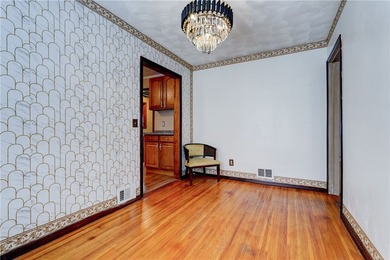 Welcome to 184 Bennett Avenue - A Beautifully Updated Ranch with - photo 22