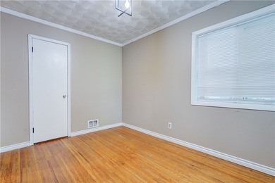 Welcome to 184 Bennett Avenue - A Beautifully Updated Ranch with - photo 24