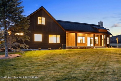 Discover elevated mountain living in this brand-new custom home - photo 26