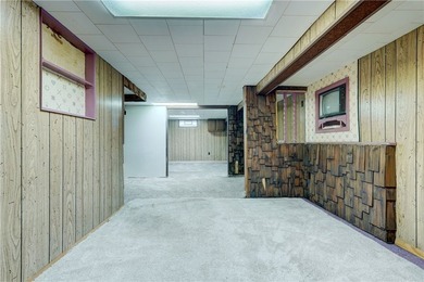 Welcome to 184 Bennett Avenue - A Beautifully Updated Ranch with - photo 29