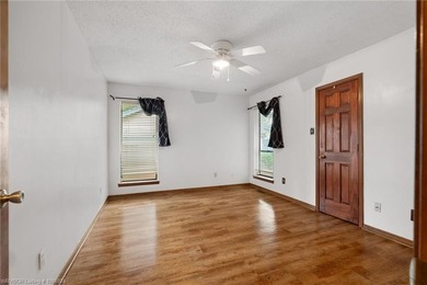 Welcome home to 1808 Bramble Brae, where comfort meets classic - photo 31