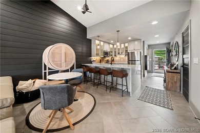 Stunning remodeled top-floor condo in a prime Lake Ozark - photo 39
