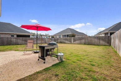 Located in beautiful Valparaiso, Florida -- a charming home - photo 42