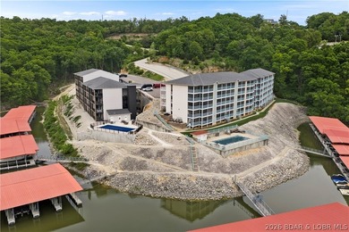 Stunning remodeled top-floor condo in a prime Lake Ozark - photo 46