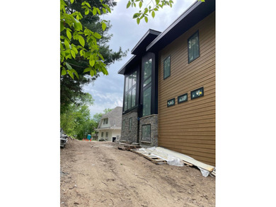 Welcome to Your Stunning New Lake Home on Highly Sought After - photo 5