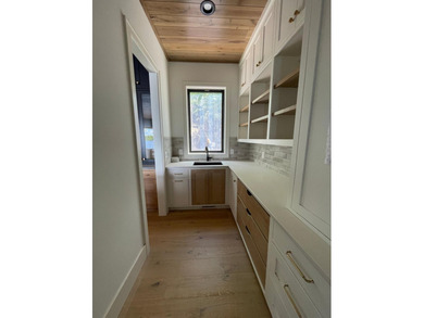 Welcome to Your Stunning New Lake Home on Highly Sought After - photo 8