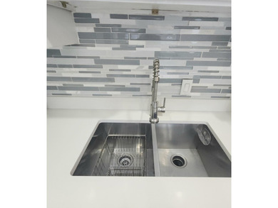 Spectacular renovated 1st floor condo in the active 55 community - photo 3