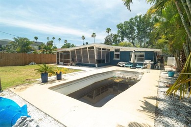 Positioned on a spacious 7,684 SQFT lot in the heart of Shore - photo 12