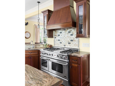 Enjoy more than 3,500 square feet and 4 bedrooms in Governors - photo 15