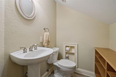 Welcome to a private estate where luxury, recreation, and - photo 38